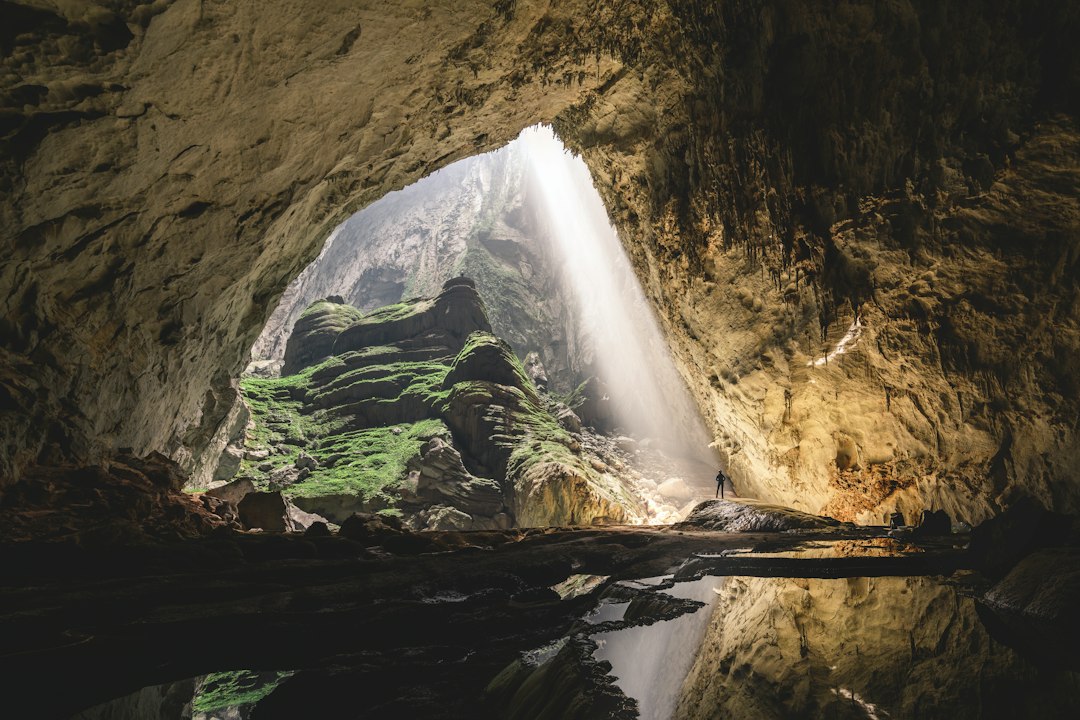 Hang Va: Die wilde Höhle im tiefen Vietnam - Thượng Trạch | Secret World Trip Planner