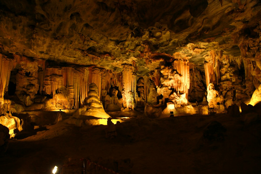 Hang Va: la cueva salvaje del profundo Vietnam - Thượng Trạch | Secret World Trip Planner