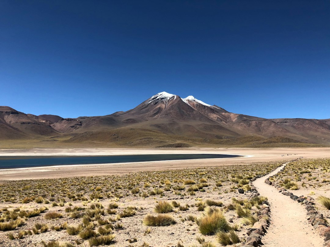 Tranque Sloman: Storia e Bellezza del Cile - Tranque Sloman | Secret World Trip Planner