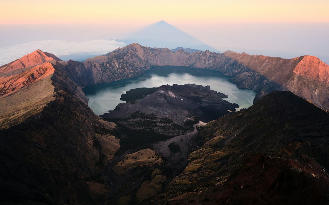 Le bord du cratère Senaru : le volcan sacré de Lombok - North Lombok Regency | Secret World Trip Planner