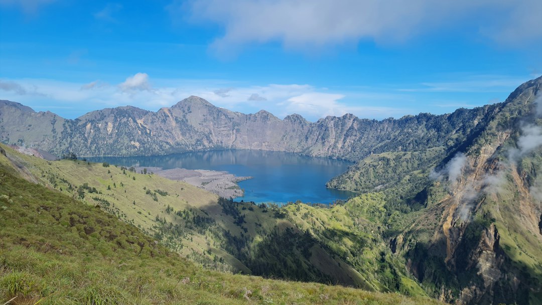 Le bord du cratère Senaru : le volcan sacré de Lombok - North Lombok Regency | Secret World Trip Planner