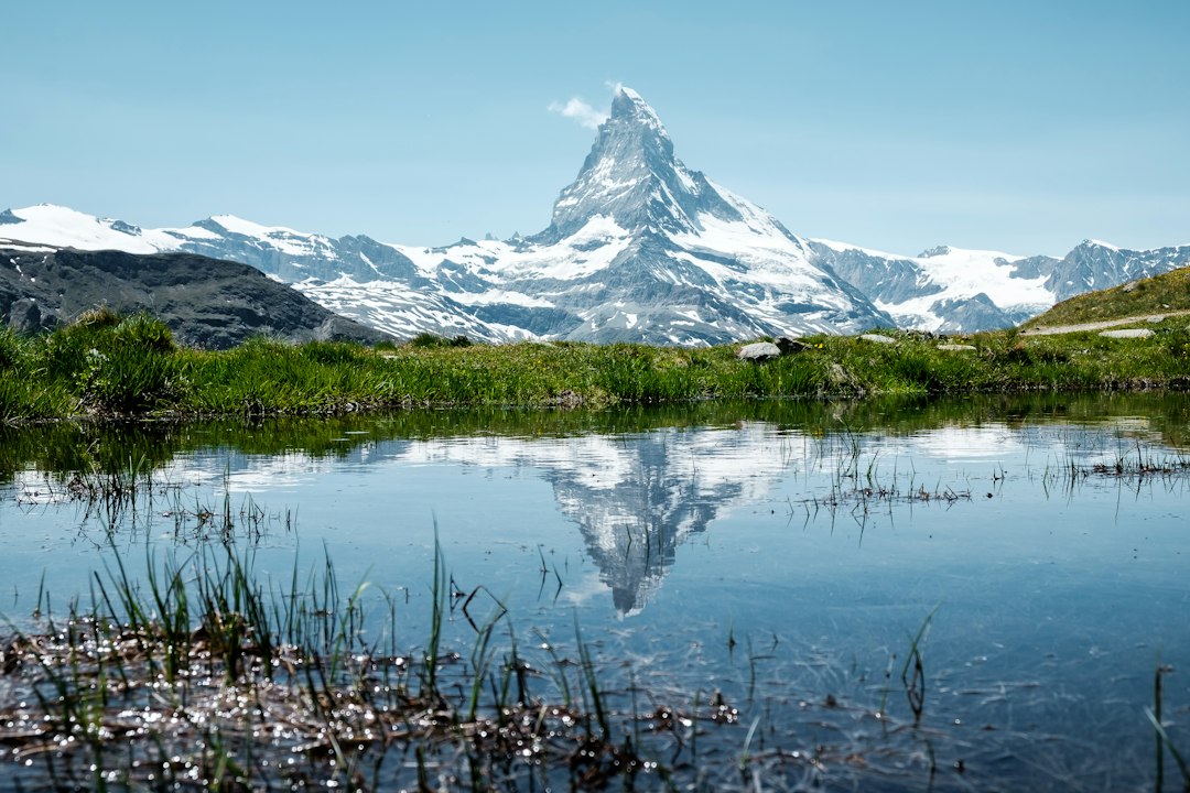 Riffelsee: Der See, der das Matterhorn spiegelt - Riffelsee | Secret World Trip Planner