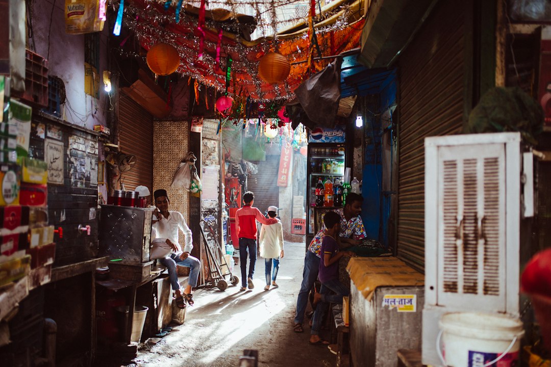 Chor Bazaar in Delhi: Mughal-Aromen rund um die Moschee - Delhi | Secret World Trip Planner