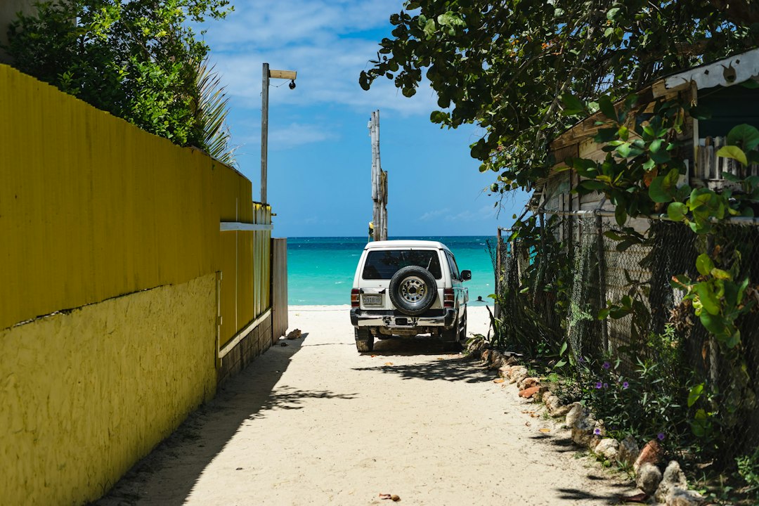 7 Mile Beach Negril: la playa más larga de Jamaica - 7MQ5+CCR | Secret World Trip Planner