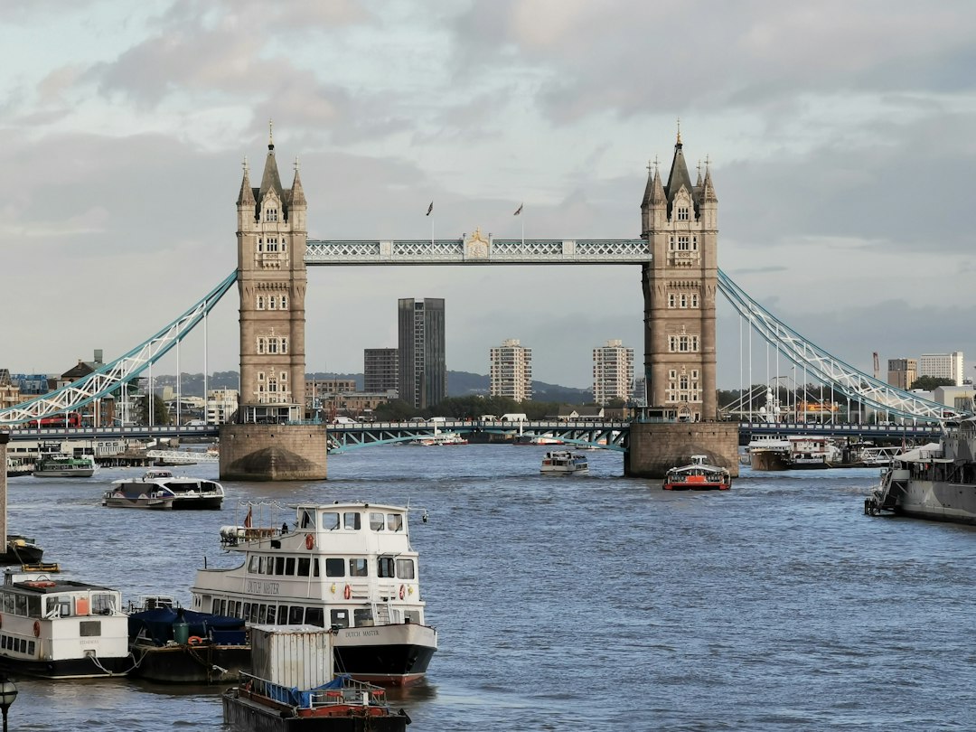 Come pianificare viaggio AI a Londra nel 2026: guida completa - Londra | Secret World Trip Planner