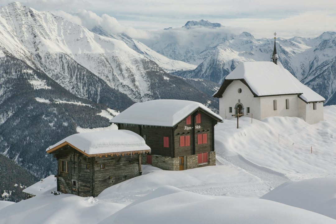 Aletsch Viewpoint: Europe's Largest Glacier Awaits — 3992 Bettmeralp