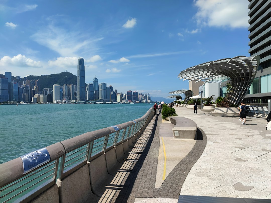 Descubre la Magia de la Avenida de las Estrellas en Hong Kong - Tsim Sha Tsui | Secret World Trip Planner