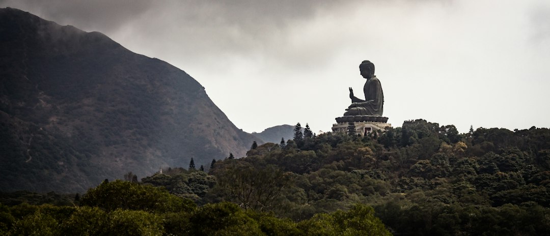Découvrez le Monastère des Dix Mille Bouddhas - Sha Tin | Secret World Trip Planner