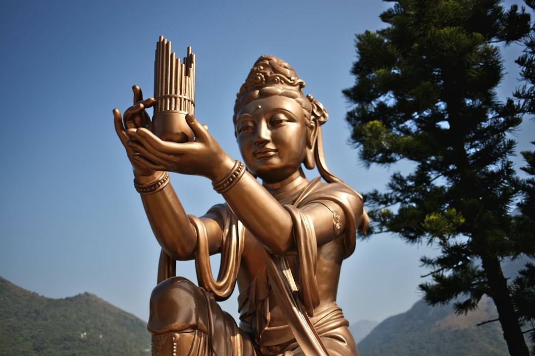 Découvrez le Monastère des Dix Mille Bouddhas - Sha Tin | Secret World Trip Planner