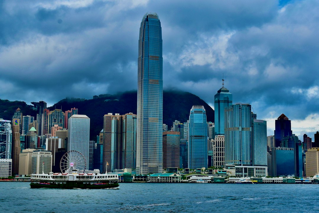 Entdecke das Po Lin Kloster in Hongkong - Lantau Island | Secret World Trip Planner