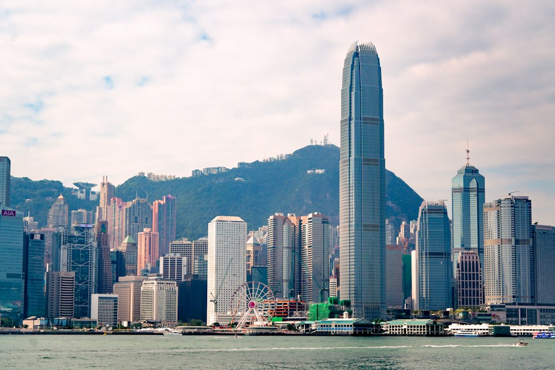 Entdecke das Po Lin Kloster in Hongkong - Lantau Island | Secret World Trip Planner
