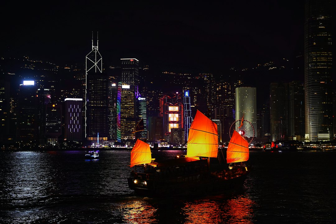 La Magia de la Torre del Reloj de Kowloon - Tsim Sha Tsui | Secret World Trip Planner