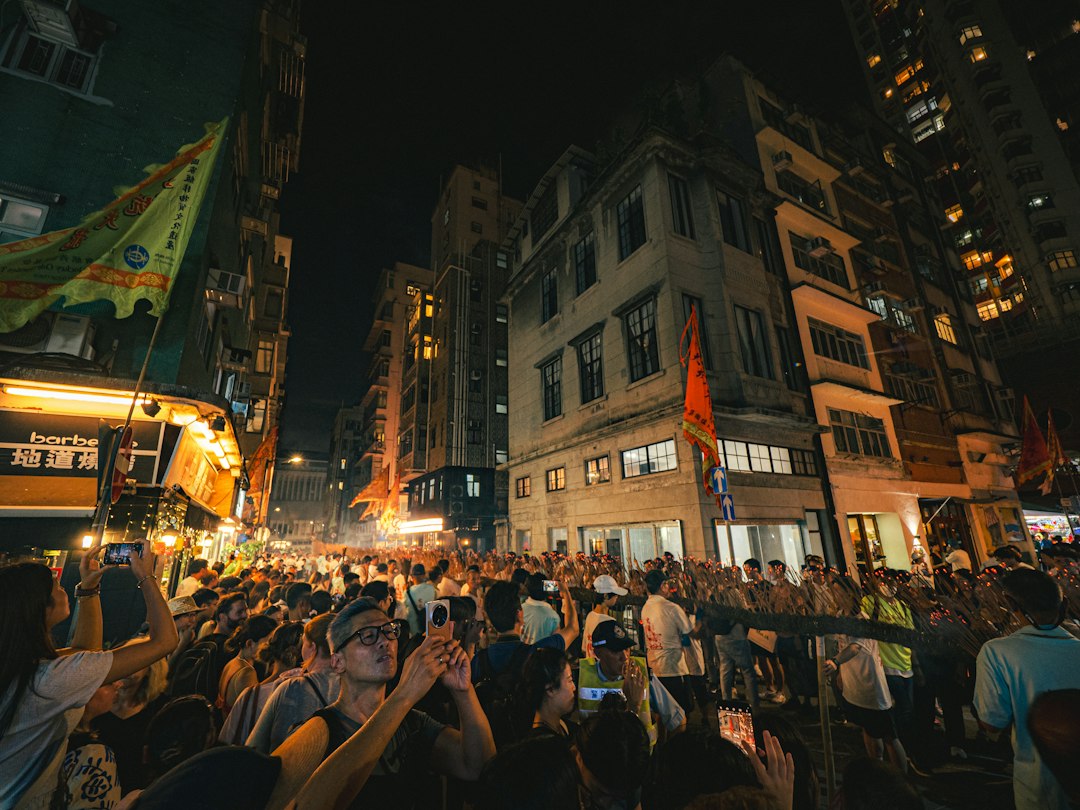 Suspended Trails: Discovering the Dragon's Back - Shek O | Secret World Trip Planner