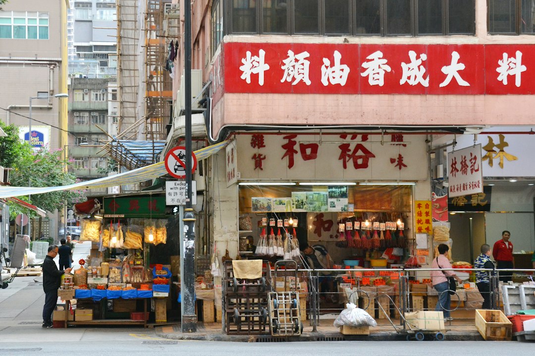 Esplora il Ladies' Market di Hong Kong - Mong Kok | Secret World Trip Planner