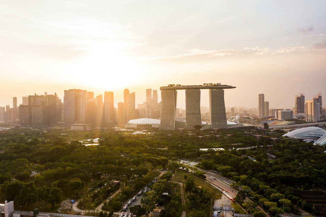 Lau Pa Sat : Un Voyage au Coeur des Saveurs de Singapour - 18 Raffles Quay | Secret World Trip Planner
