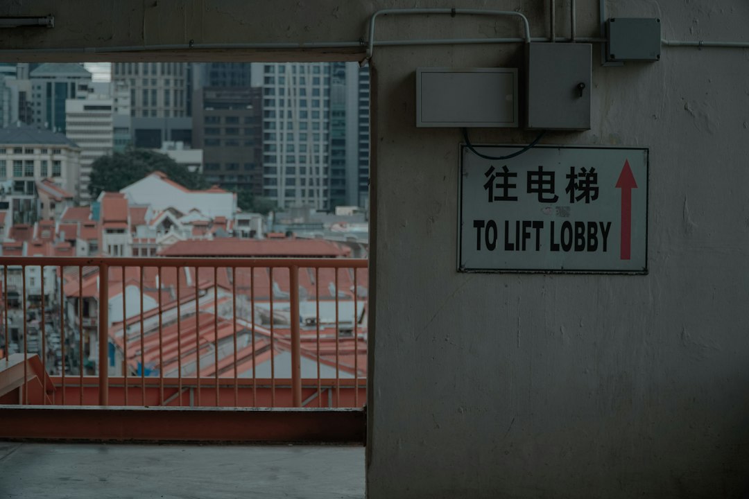 Chinatown Complex: Un Viaje Sensorial en Singapur - 335 Smith St | Secret World Trip Planner
