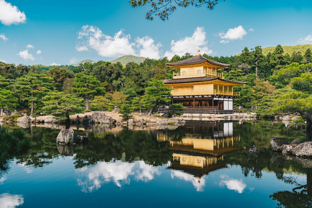 Planificateur de voyage IA 2026 : Kyoto avec l'IA - Kyoto | Secret World Trip Planner