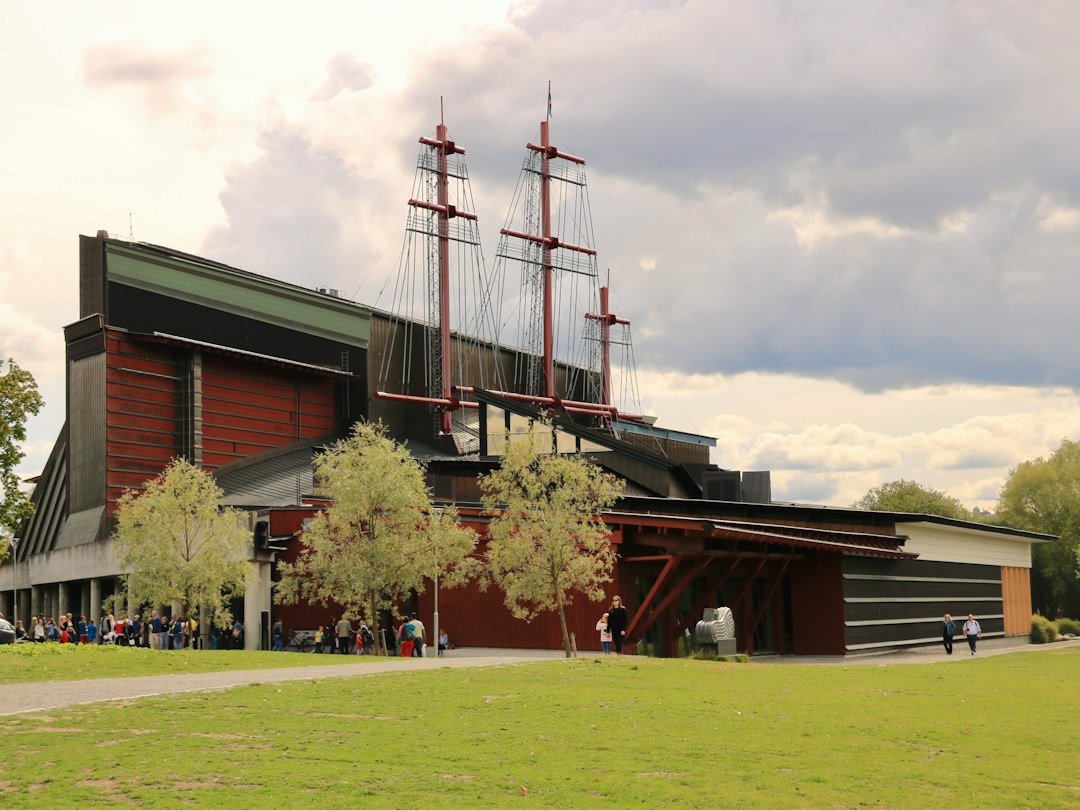 Nationalmuseum für Ethnologie in Leiden: Besuchsführer - Steenstraat 1B | Secret World Trip Planner