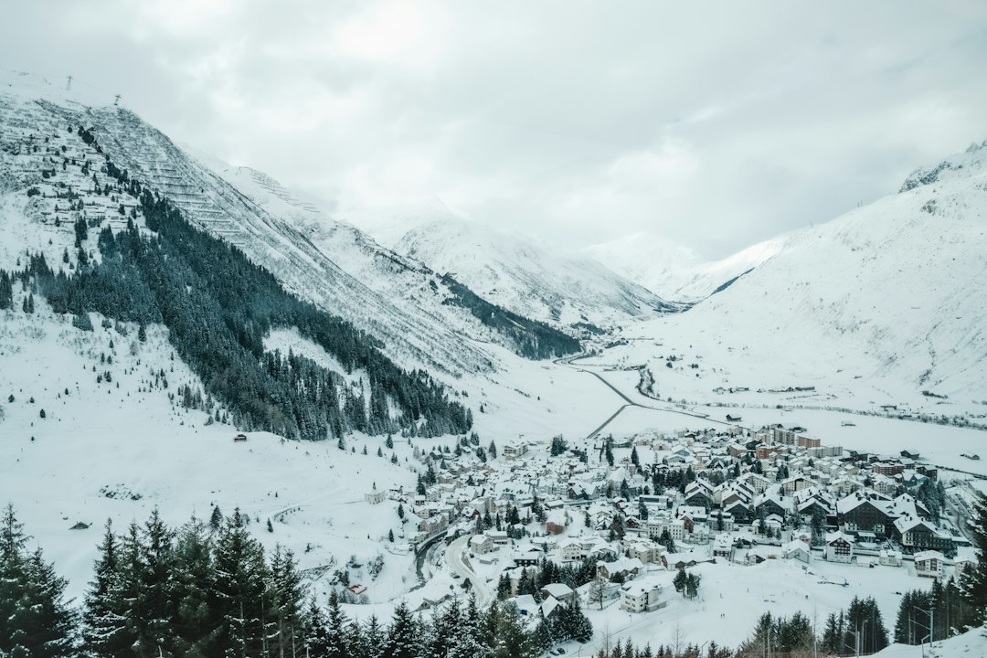 Ponte del Diavolo ad Andermatt: leggenda alpina - Gotthardstrasse | Secret World Trip Planner