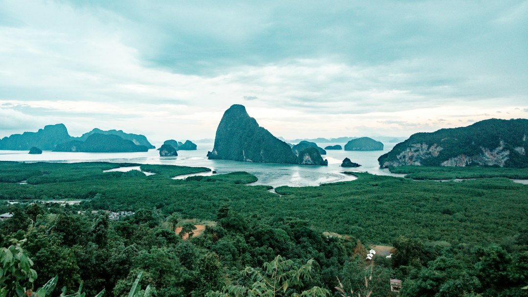 Khao Sam Roi Yot: paludi e pinnacoli di calcare - Kui Buri District | Secret World Trip Planner