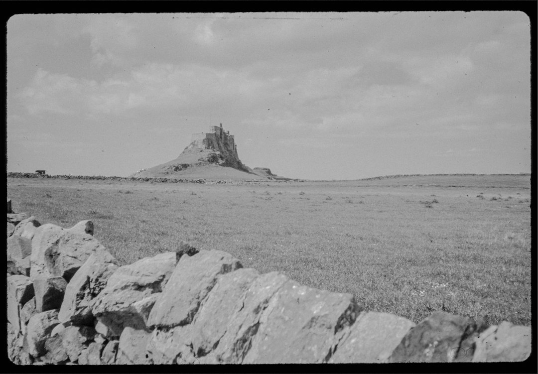 Château de Lindisfarne : le phare de l'île des marées - Holy Island | Secret World Trip Planner