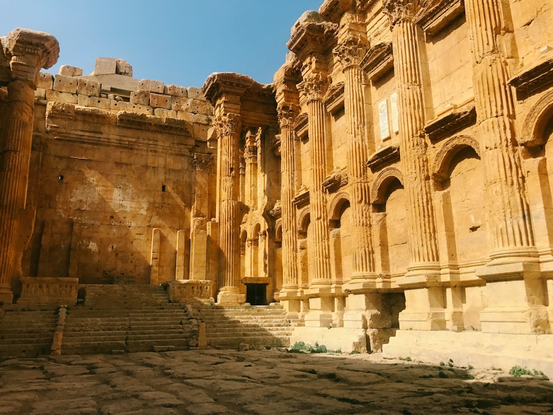 Baalbek : les plus hautes colonnes romaines du Liban — 2644+W8R