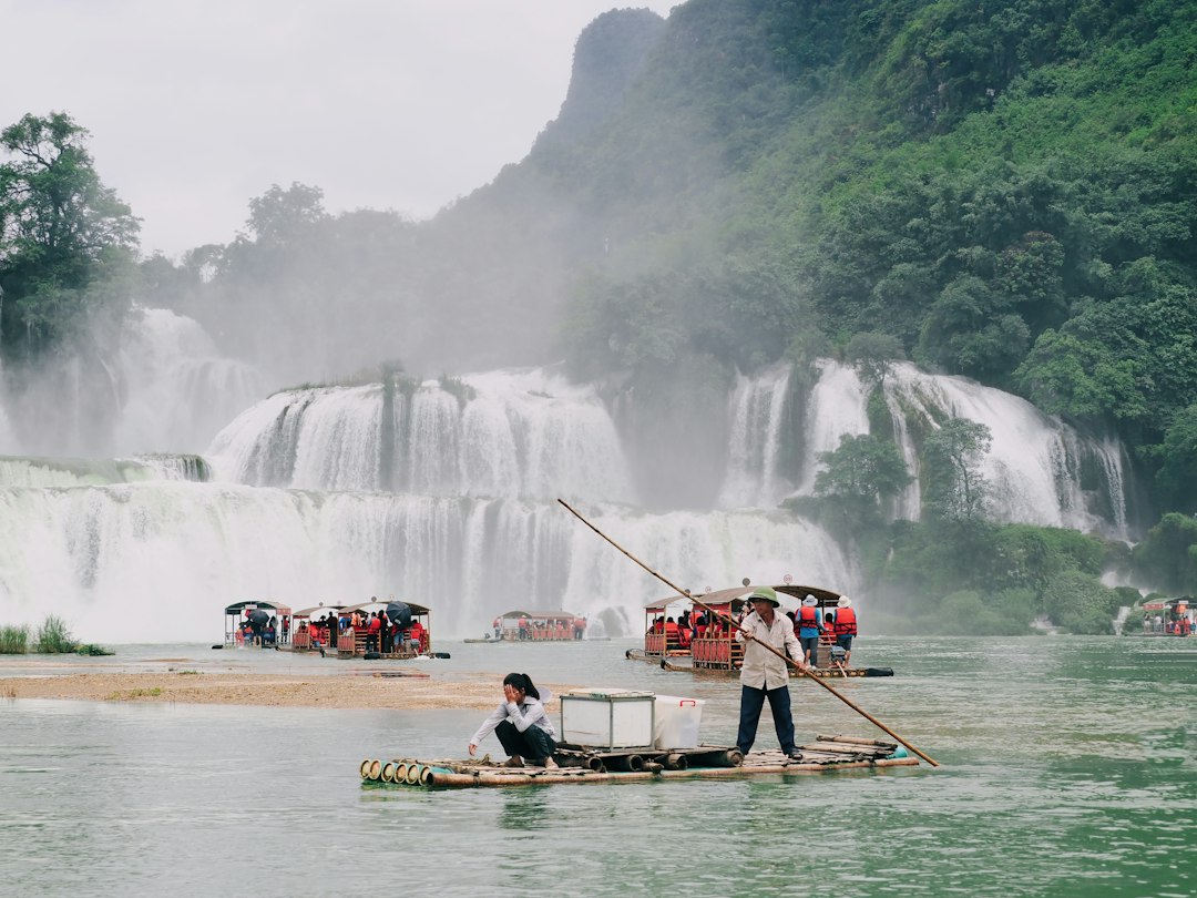 Cascades de Ban Gioc : le bruit de la frontière vietnamienne - Đàm Thủy | Secret World Trip Planner