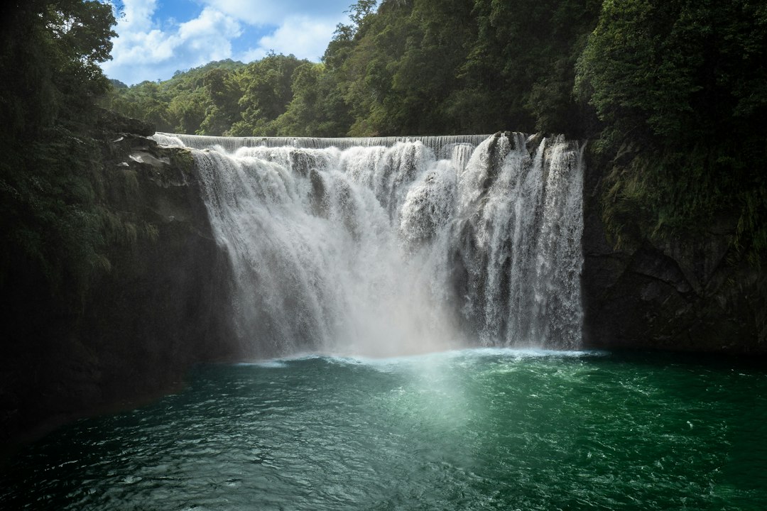 ʻAkaka Falls: Der 135 Meter hohe Wasserfall auf Hawaii - Honomu | Secret World Trip Planner