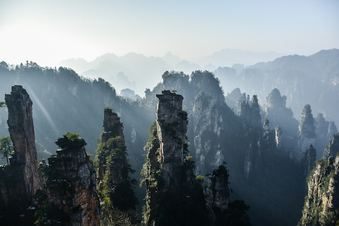 Zhangjiajie Glass Bridge: Walk Above the Void - Cina | Secret World Trip Planner
