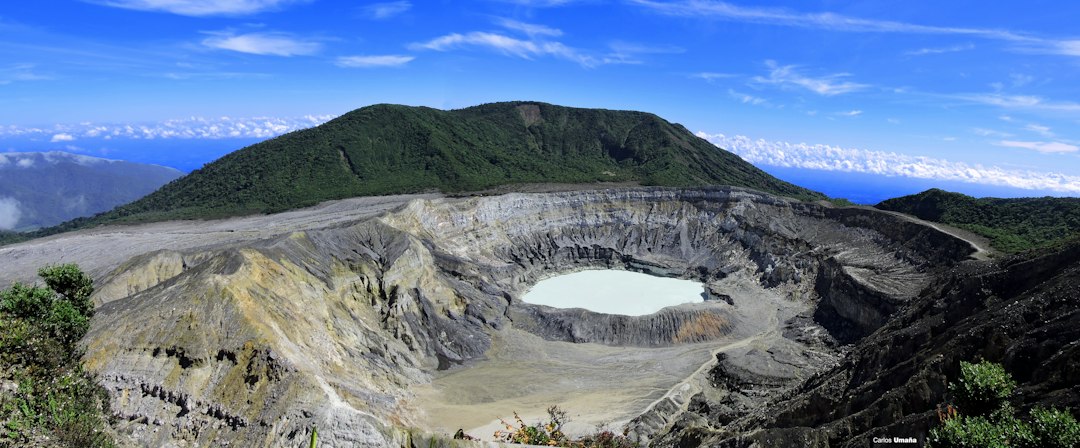 Vulcano Poás: il cratere acido più grande del mondo - Provincia di Alajuela | Secret World Trip Planner