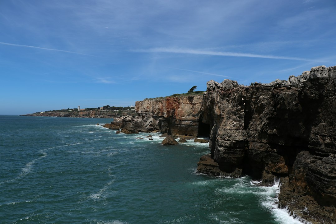 Boca do Inferno: le onde dell'Atlantico a Cascais - Av. Rei Humberto II de Itália 642 | Secret World Trip Planner