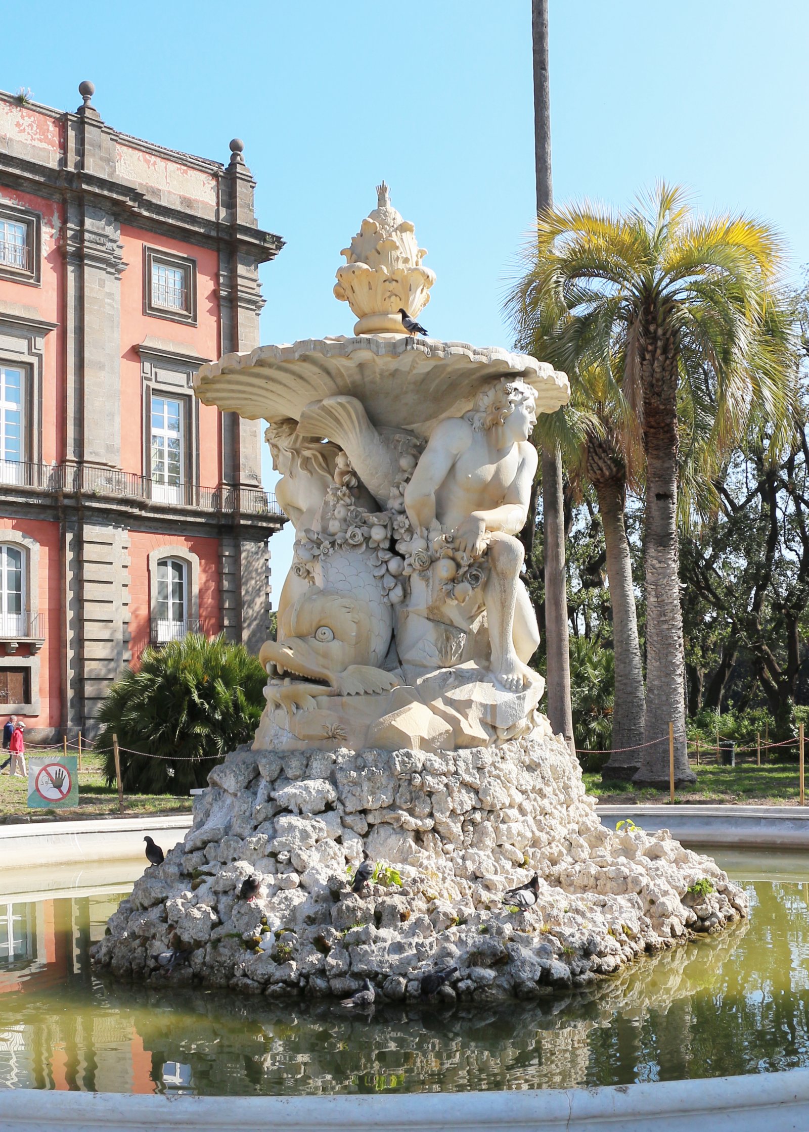 Fontana Belvedera iz Capodimonta - Napoli | Secret World Trip Planner
