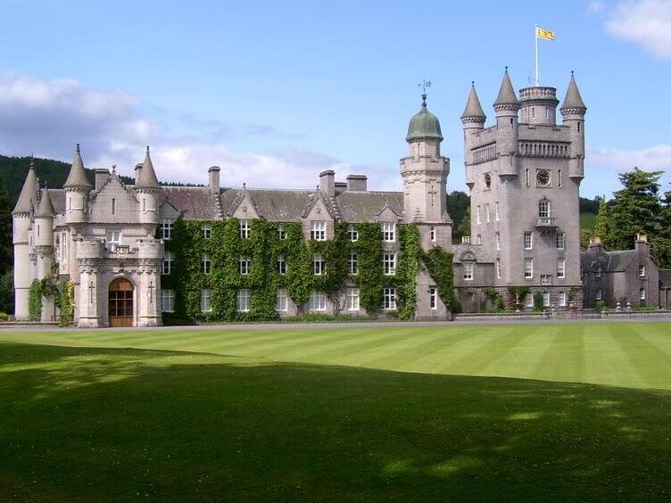 Balmoral Castle,the Scottish home of the Royal Family - Balmoral | Secret World Trip Planner