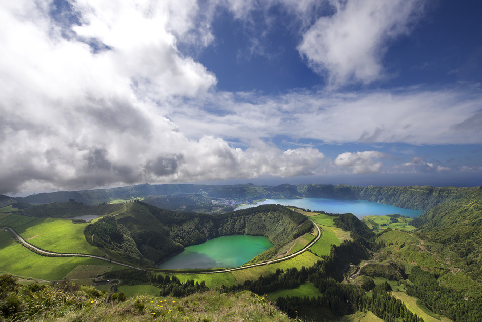 Lago del cráter Lagoa de Santiago, Islas Azores — Lagoa de Santiago