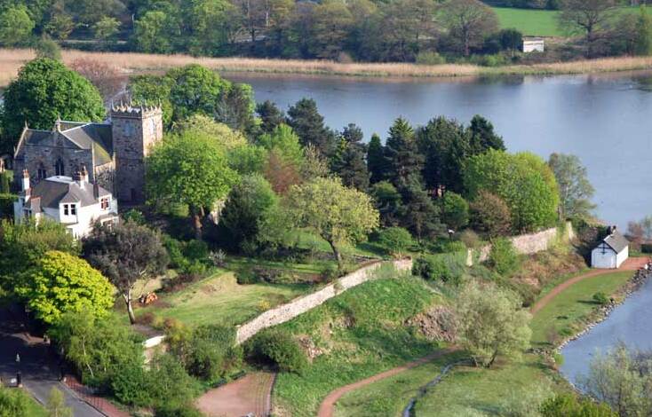 Edinburgh’s Secret Garden:Duddingston Kirk,hidden gem — Duddingston Village