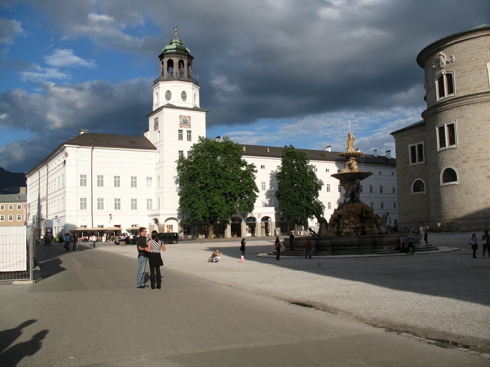 Plaza de la Residencia en Salzburgo - Salzburg | Secret World Trip Planner