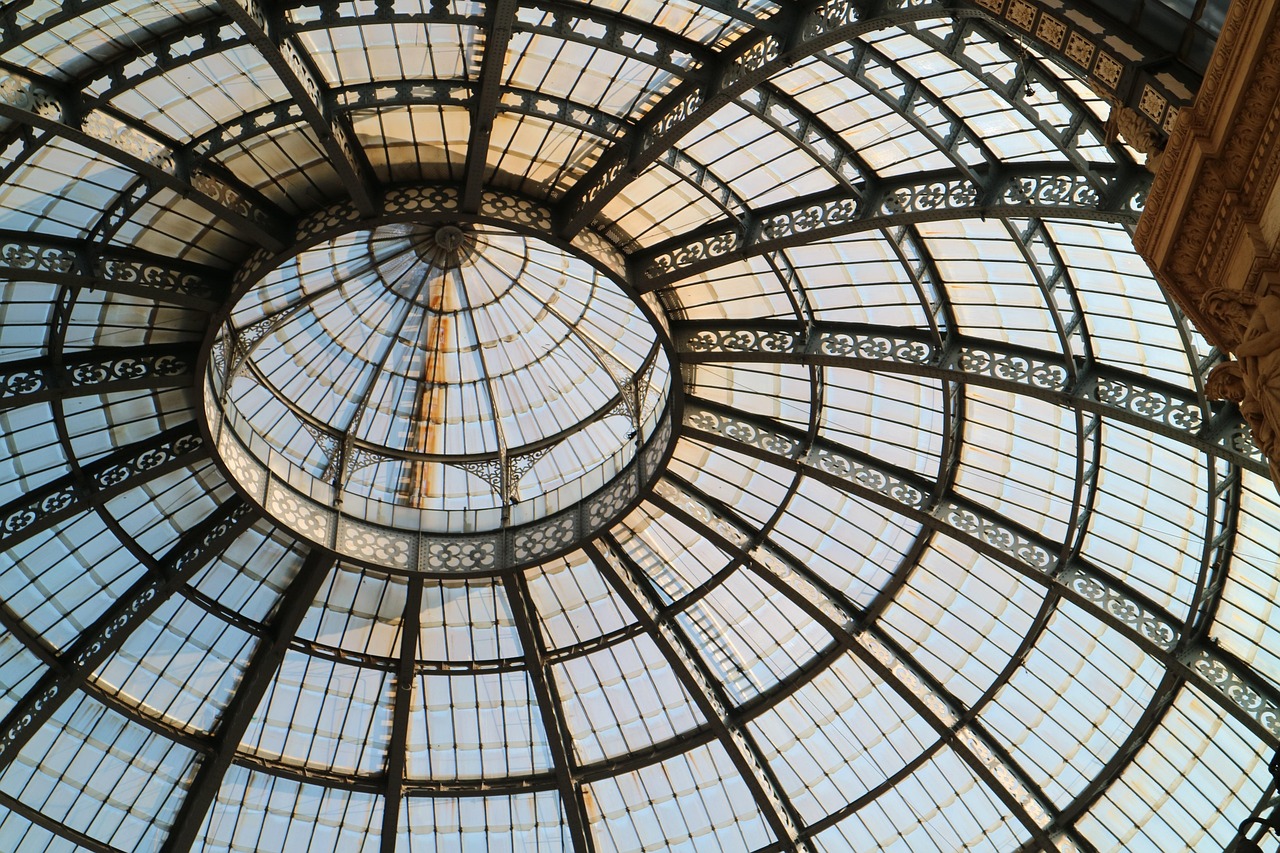 Milan / Galleria Vittorio Emanuele II - Milano | Secret World Trip Planner