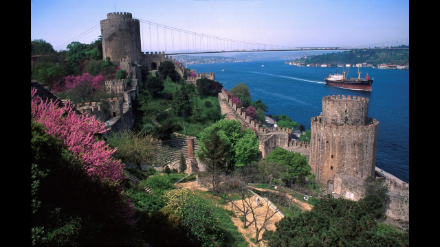 Rumeli Hisari — Yahya Kemal Cd.