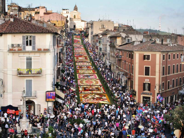 ఇన్ఫియోరాటా ఆఫ్ జెంజనో - Genzano di Roma | Secret World Trip Planner