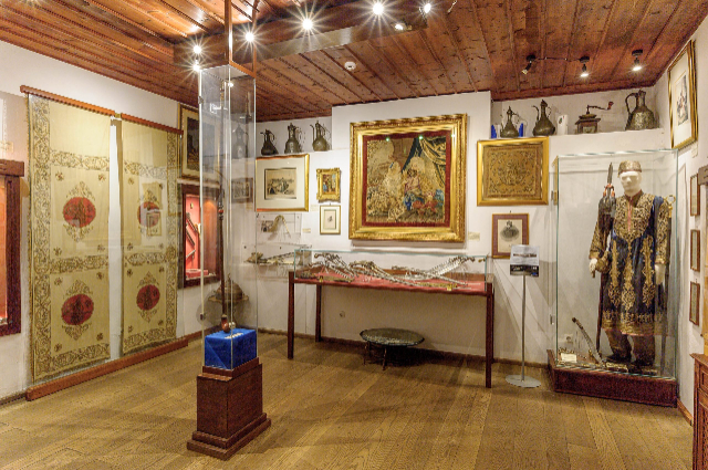 Ali Pascha und Museum der Revolutionszeit - Nisos Ioanninon | Secret World Trip Planner
