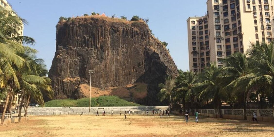 Imagjino një gur të madh me llavë të fortë: Gilbert Hill - Mumbai | Secret World Trip Planner