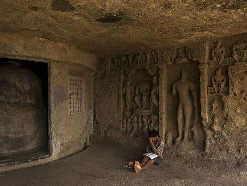 Mumbai: Shpellat Mahakali - Mumbai | Secret World Trip Planner