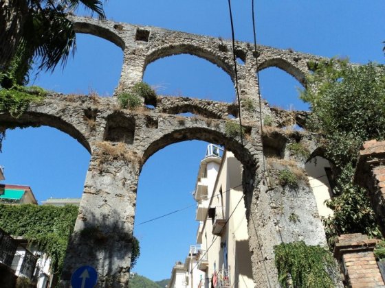 இடைக்கால நீர்வாழ்வு - Salerno | Secret World Trip Planner