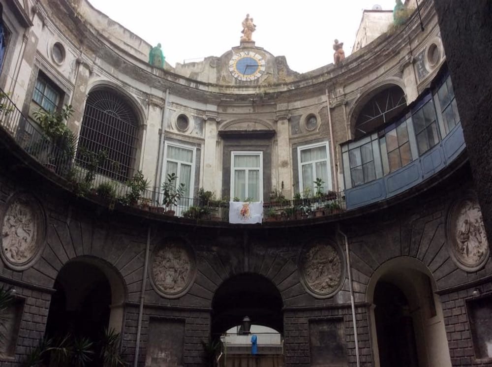 Palazzo Spinelli in Laurino und die Gespenster - Napoli | Secret World Trip Planner