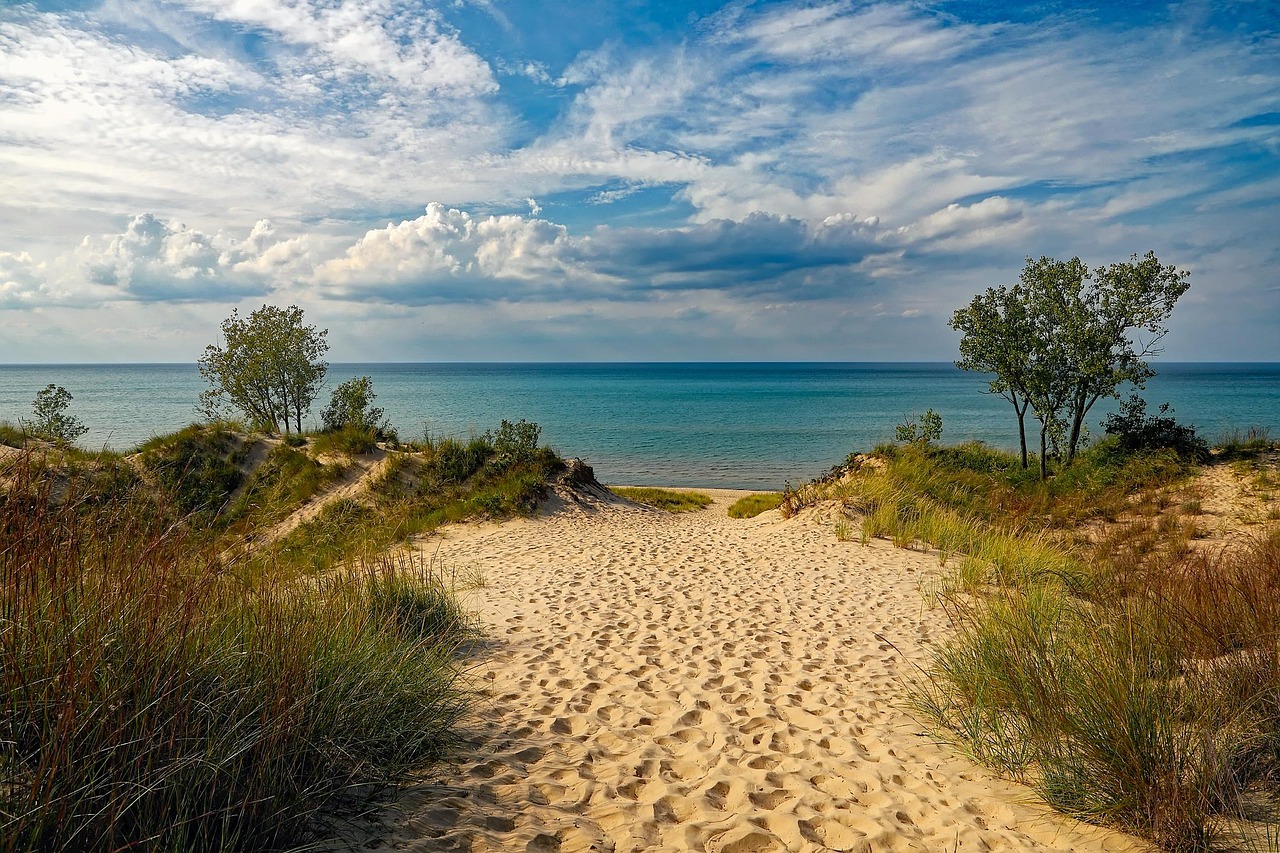 El lago Michigan y el hermoso sendero del lago en Chicago - Lakefront Trail | Secret World Trip Planner