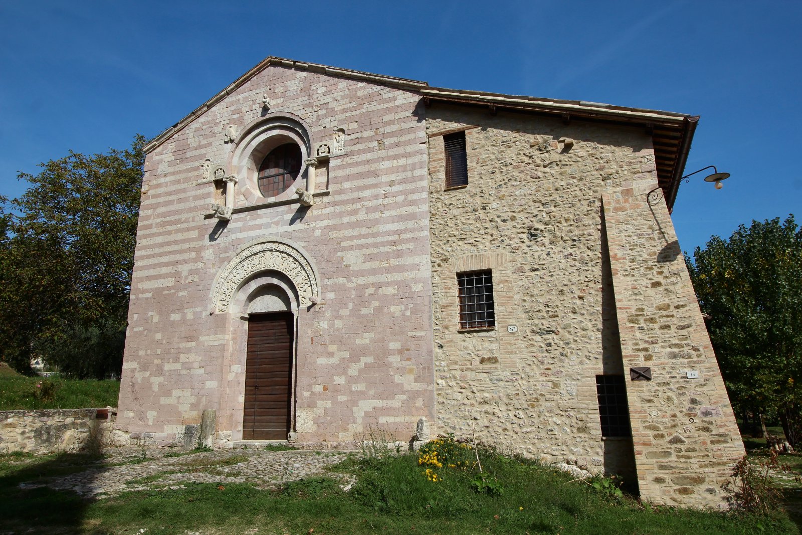 Umbria | The Church of St Gregory - Castel Ritaldi | Secret World Trip Planner