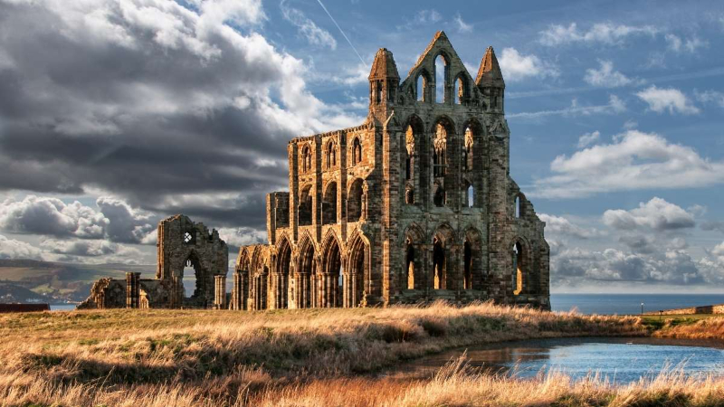 La abadía de Whitby y Drácula — Abbey Ln