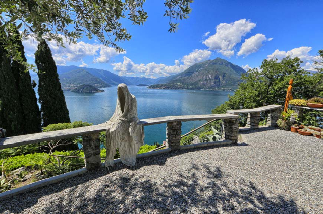 قلعه وزیو - Perledo | Secret World Trip Planner
