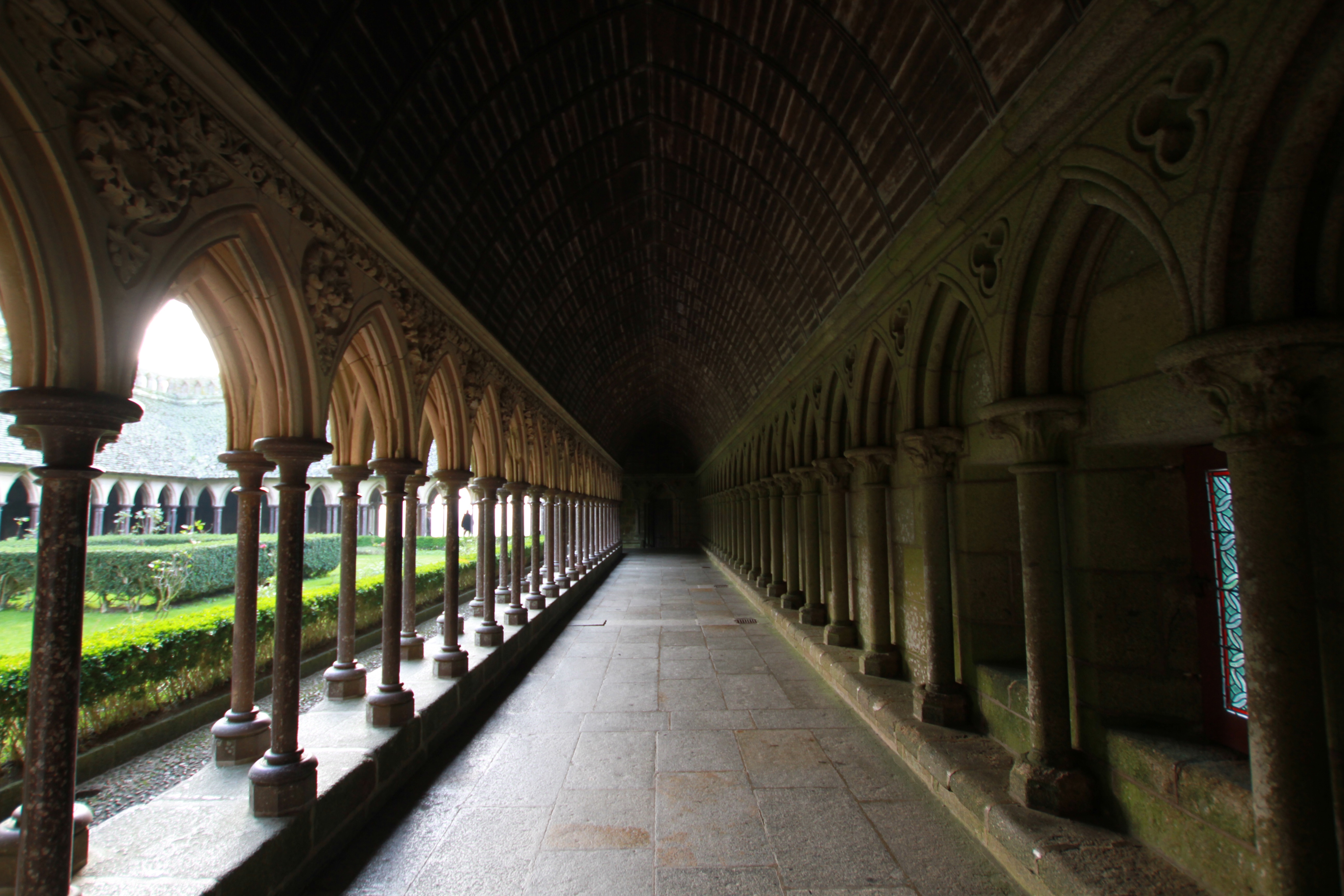મોન્ટ સેન્ટ મિશેલ - Mont Saint-Michel | Secret World Trip Planner