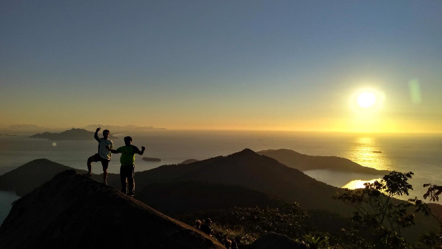 Senderismo al Pico del Loro - Pico do Papagaio - Abraão | Secret World Trip Planner